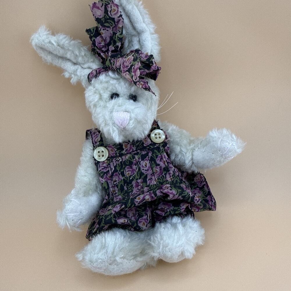 Boyds Bears plush Hannah rabbit in coveralls posable 7" tall...with tags